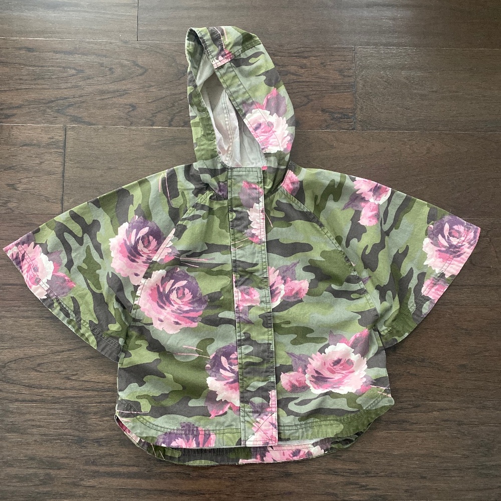 Gap kids camo & floral poncho